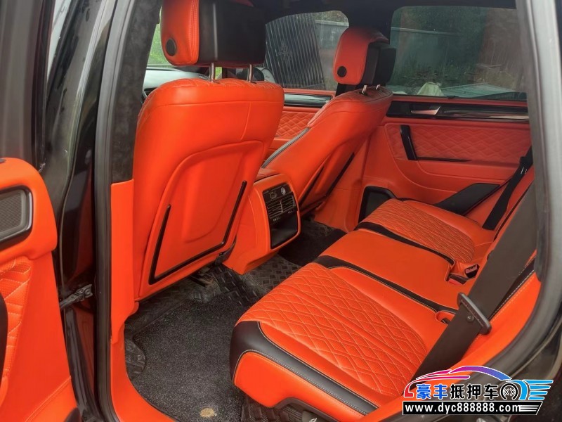 11年大众途锐轿车抵押车出售