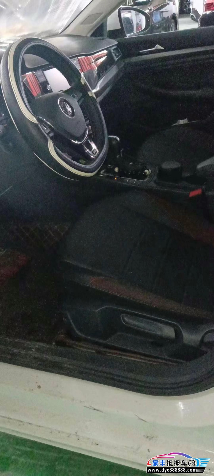 19年大众宝来轿车抵押车出售