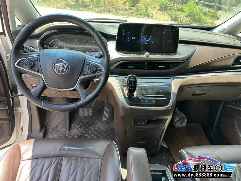 21年别克GL8轿车抵押车出售