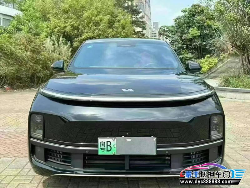 23年理想L8轿车抵押车出售