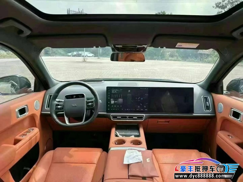 23年理想L8轿车抵押车出售