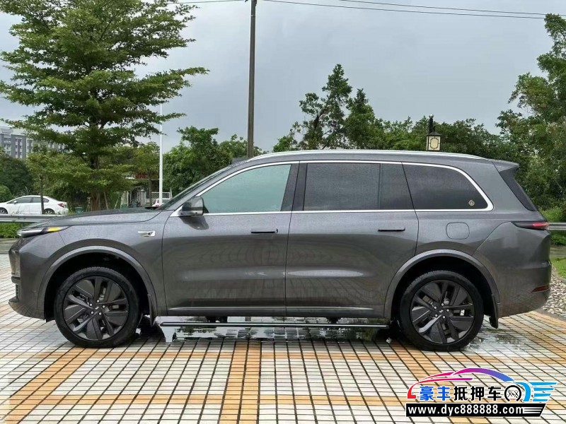 22年理想L9轿车抵押车出售