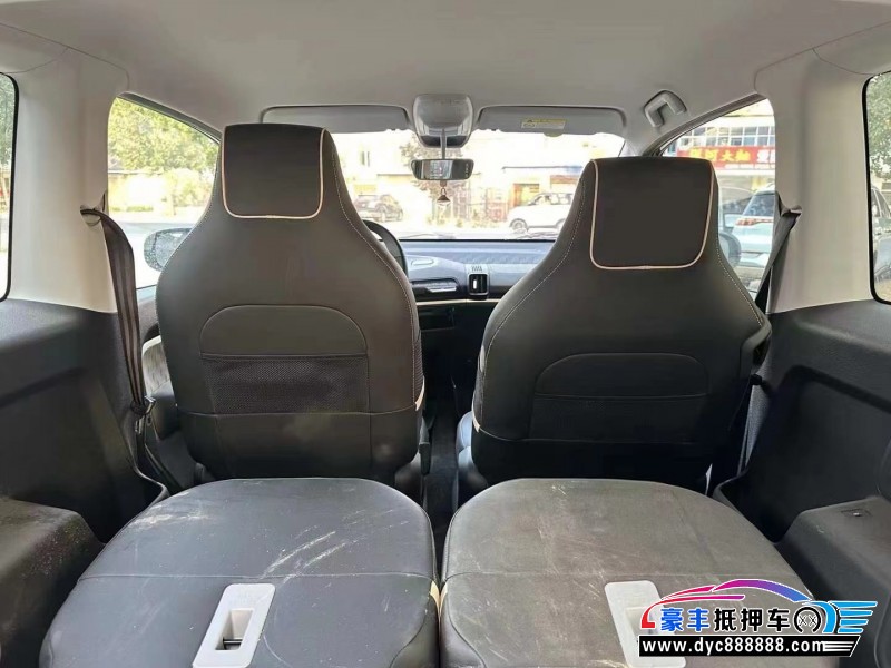 22年宝骏kiwi ev轿车抵押车出售