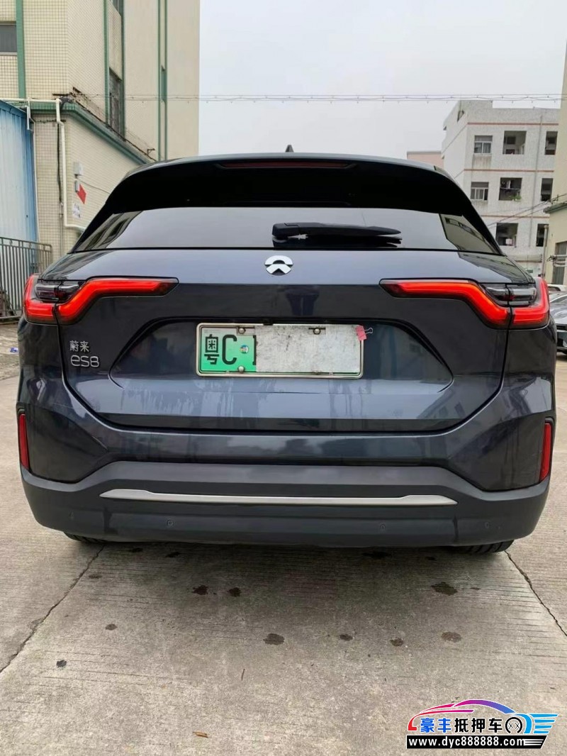 22年蔚来ES6轿车抵押车出售