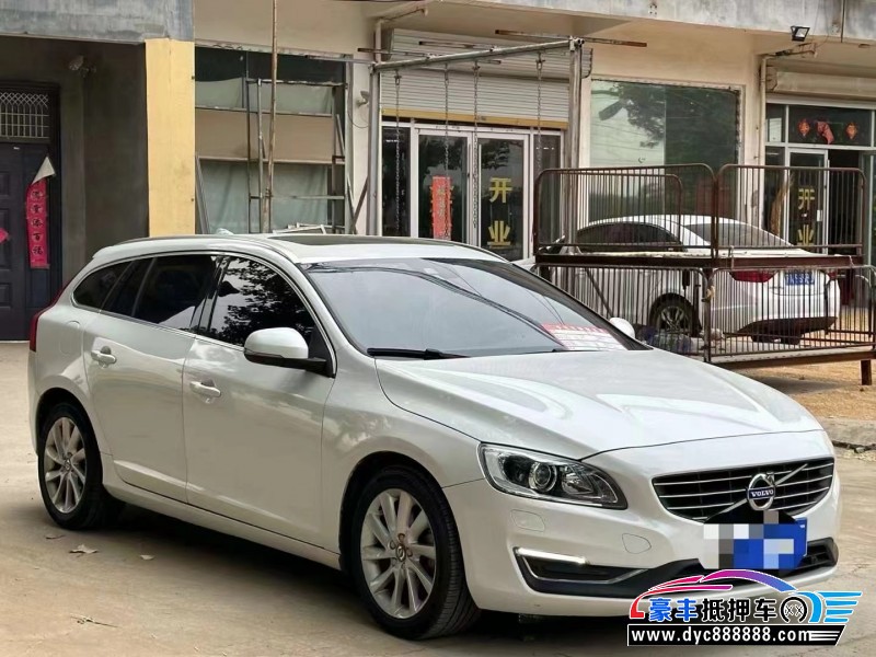 16年沃尔沃V60轿车抵押车出售