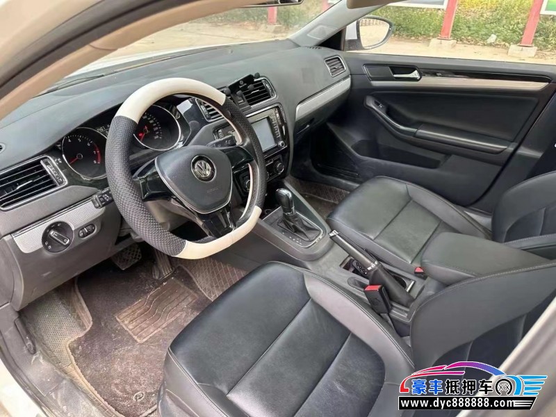 16年大众速腾轿车抵押车出售