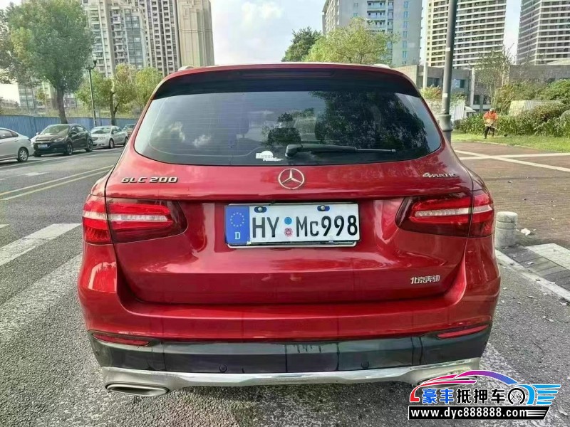 18年奔驰GLC轿车抵押车出售