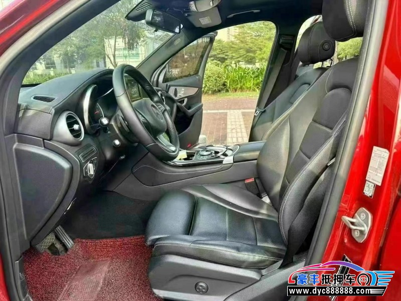 18年奔驰GLC轿车抵押车出售