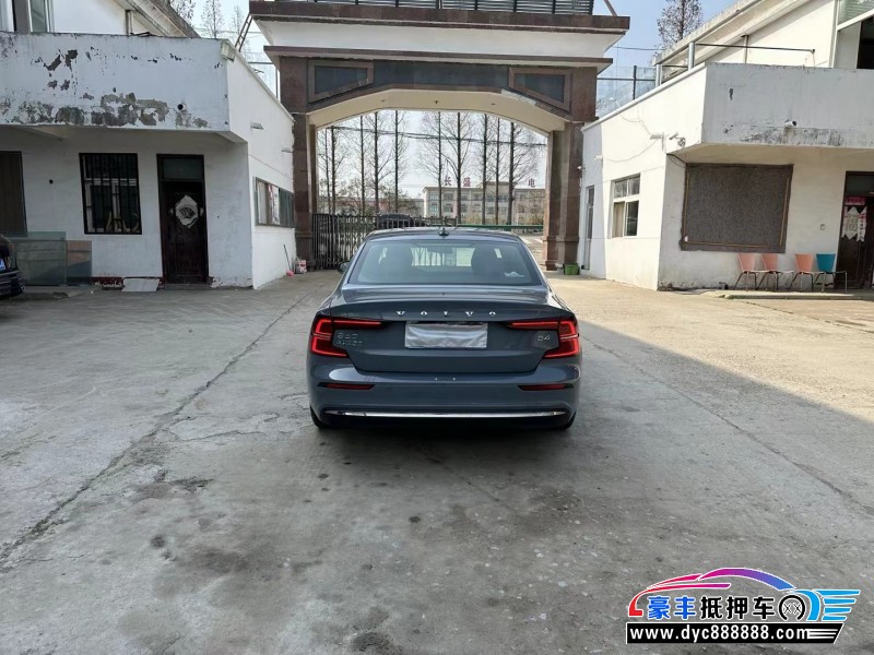 23年沃尔沃S60轿车抵押车出售