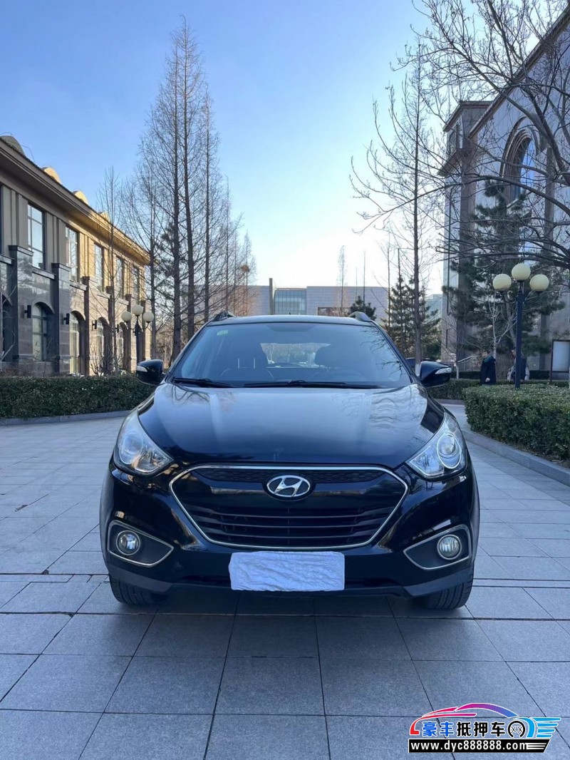 13年现代ix35轿车抵押车出售