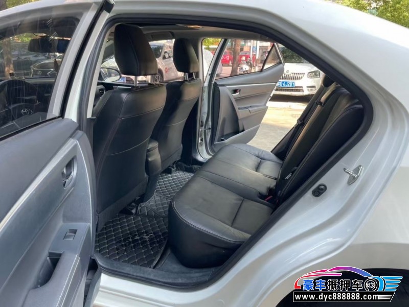 16年丰田雷凌轿车抵押车出售