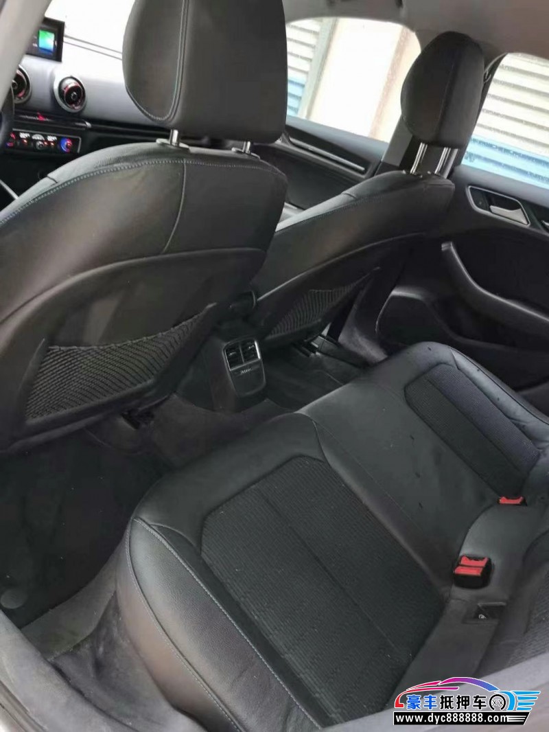 18年奥迪A3轿车抵押车出售