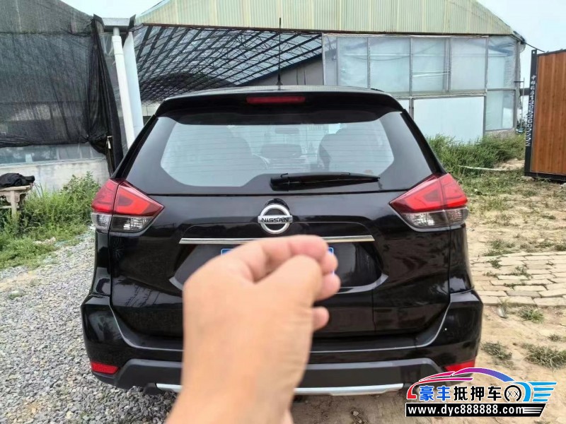 17年日产奇骏轿车抵押车出售