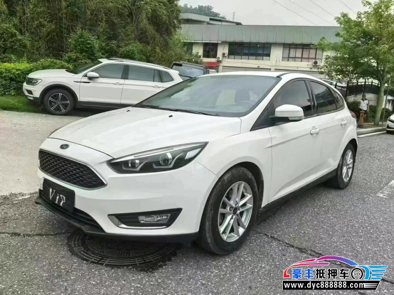 17年福特福克斯轿车抵押车出售