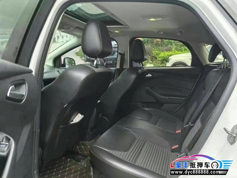 17年福特福克斯轿车抵押车出售