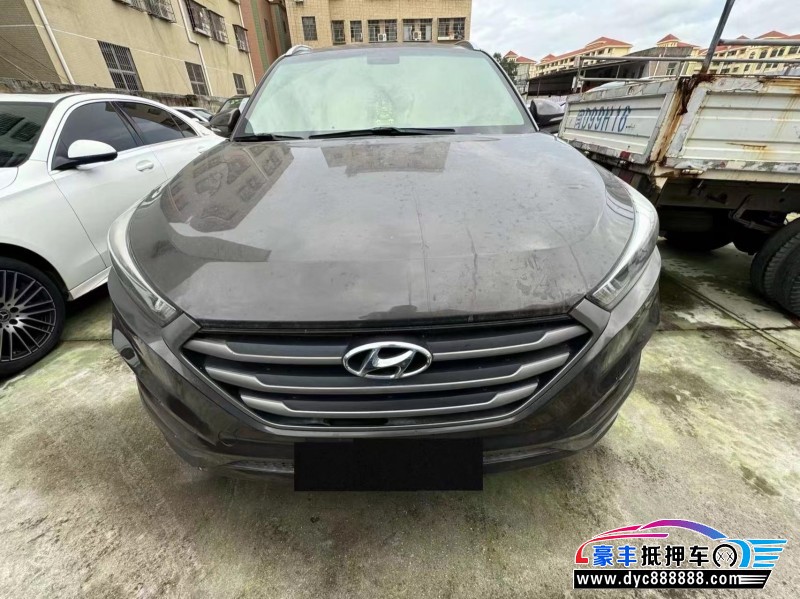 16年现代途胜轿车抵押车出售