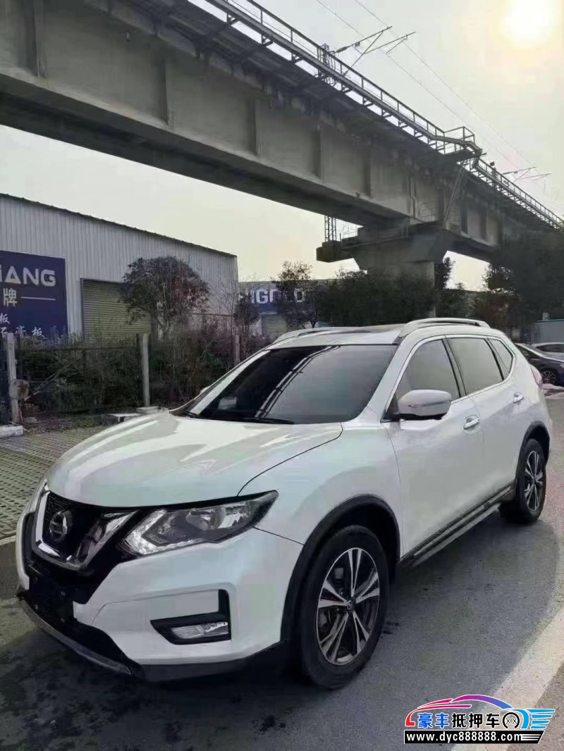 19年日产奇骏轿车抵押车出售