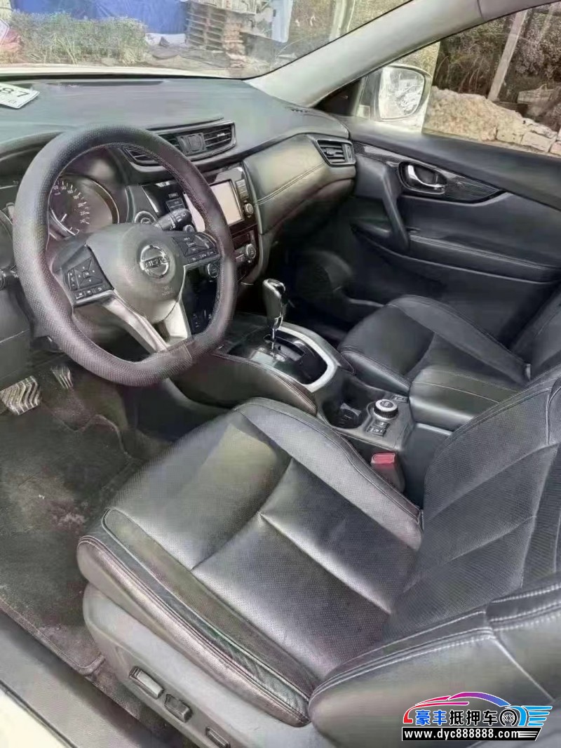 19年日产奇骏轿车抵押车出售