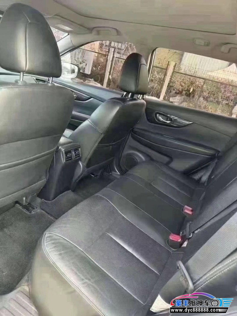 19年日产奇骏轿车抵押车出售