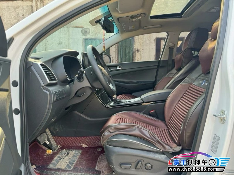 21年现代途胜轿车抵押车出售