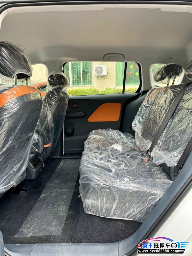 24年奔腾E05轿车抵押车出售