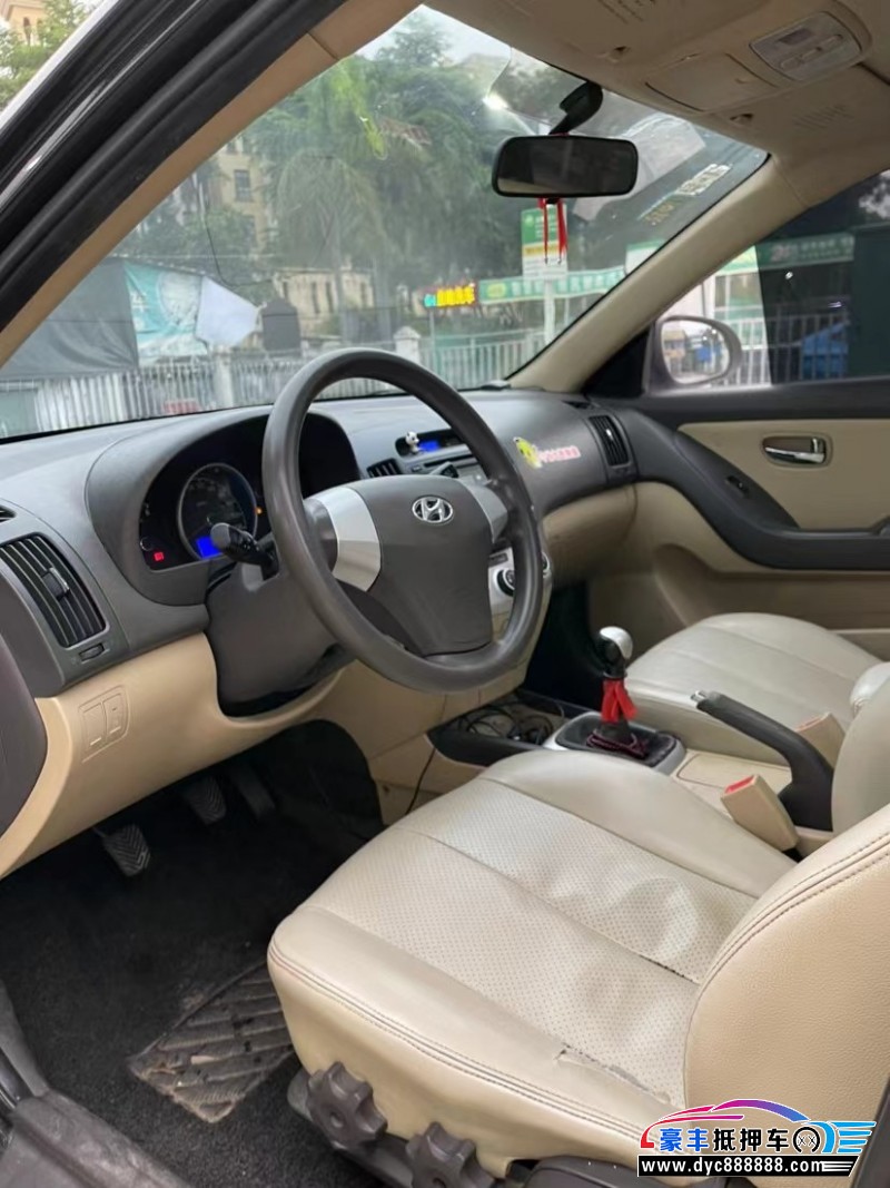 08年现代悦动轿车抵押车出售