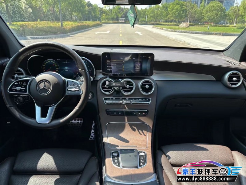 22年奔驰GLC轿车抵押车出售
