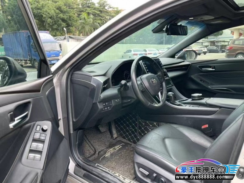 19年丰田亚洲龙轿车抵押车出售