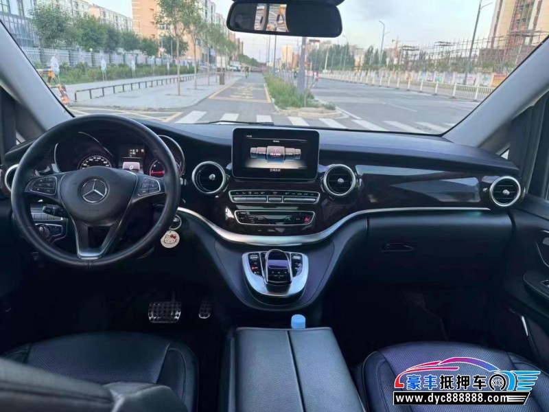 18年奔驰V轿车抵押车出售
