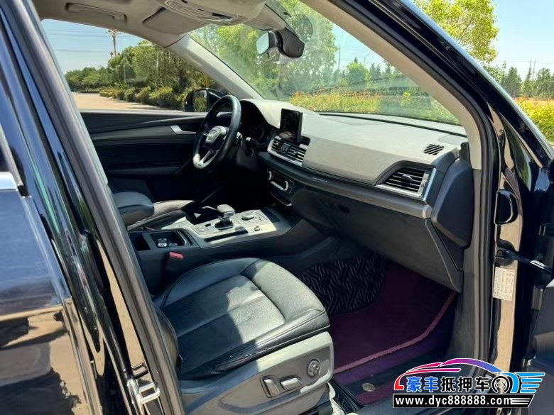 19年奥迪Q5轿车抵押车出售