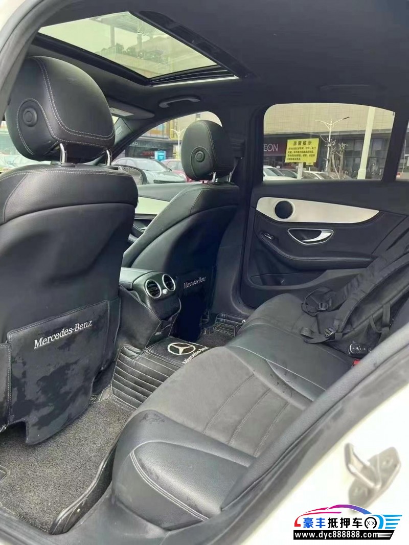 17年奔驰C轿车抵押车出售