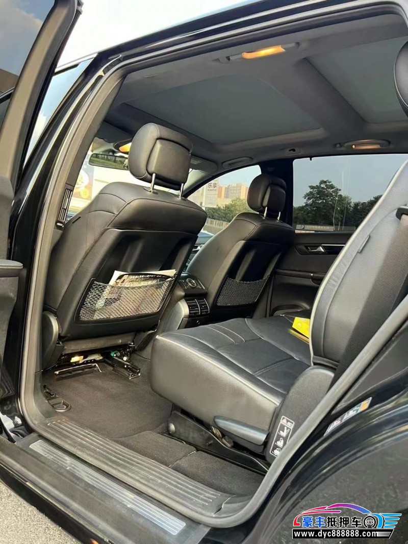 18年奔驰R轿车抵押车出售