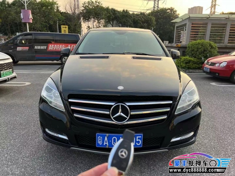 18年奔驰R轿车抵押车出售