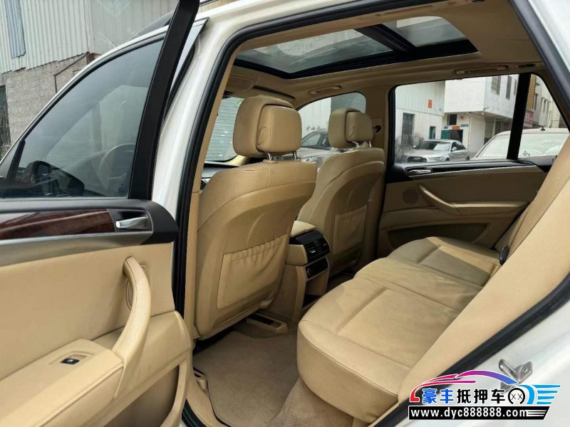 13年宝马X5轿车抵押车出售