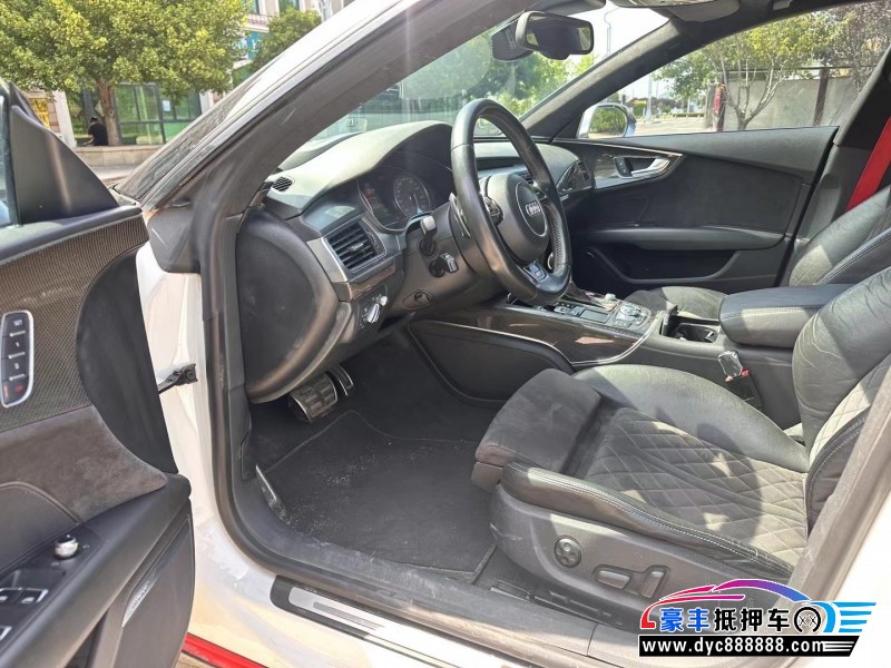 14年奥迪S7轿车抵押车出售