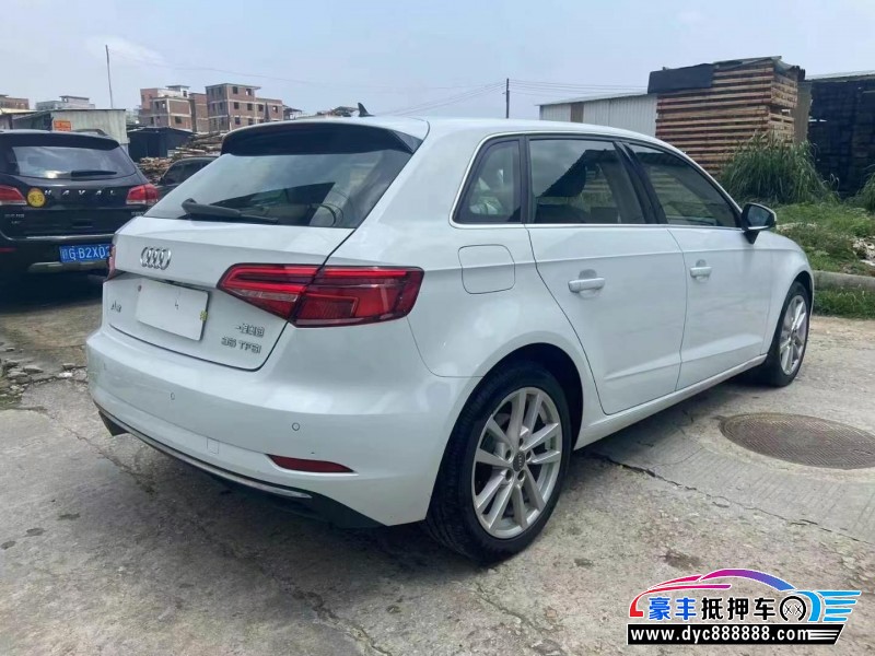 21年奥迪A3轿车抵押车出售