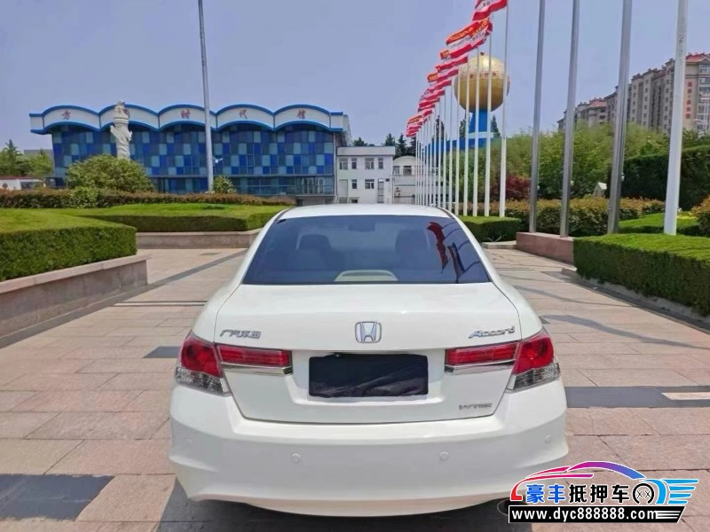 12年本田雅阁轿车抵押车出售