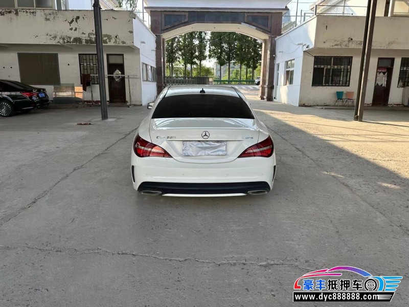 17年奔驰CLA轿车抵押车出售