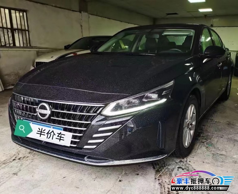 23年日产天籁轿车抵押车出售