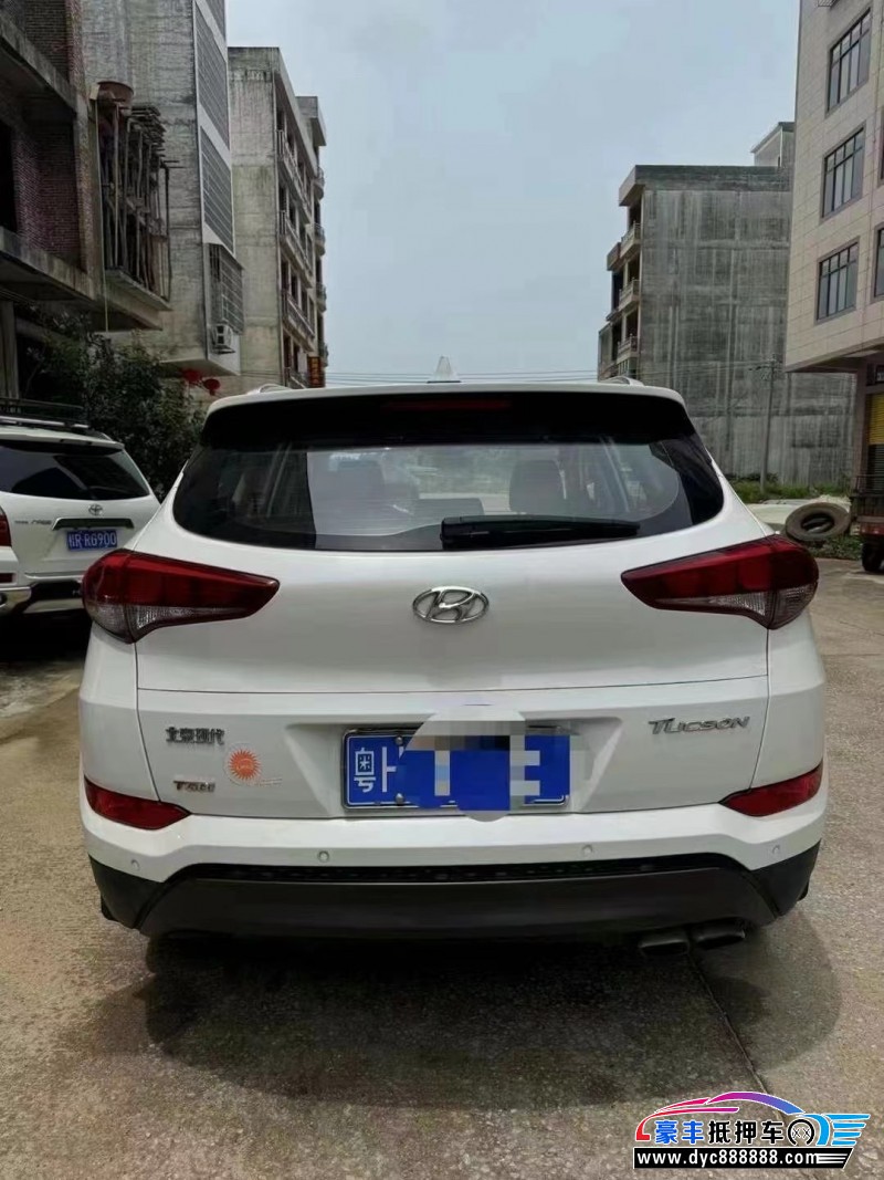 16年现代途胜轿车抵押车出售