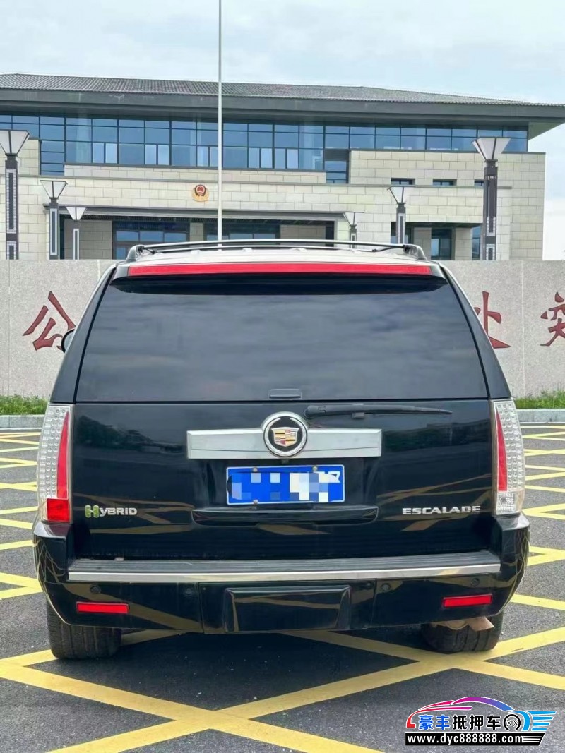 13年凯迪拉克凯雷德轿车抵押车出售