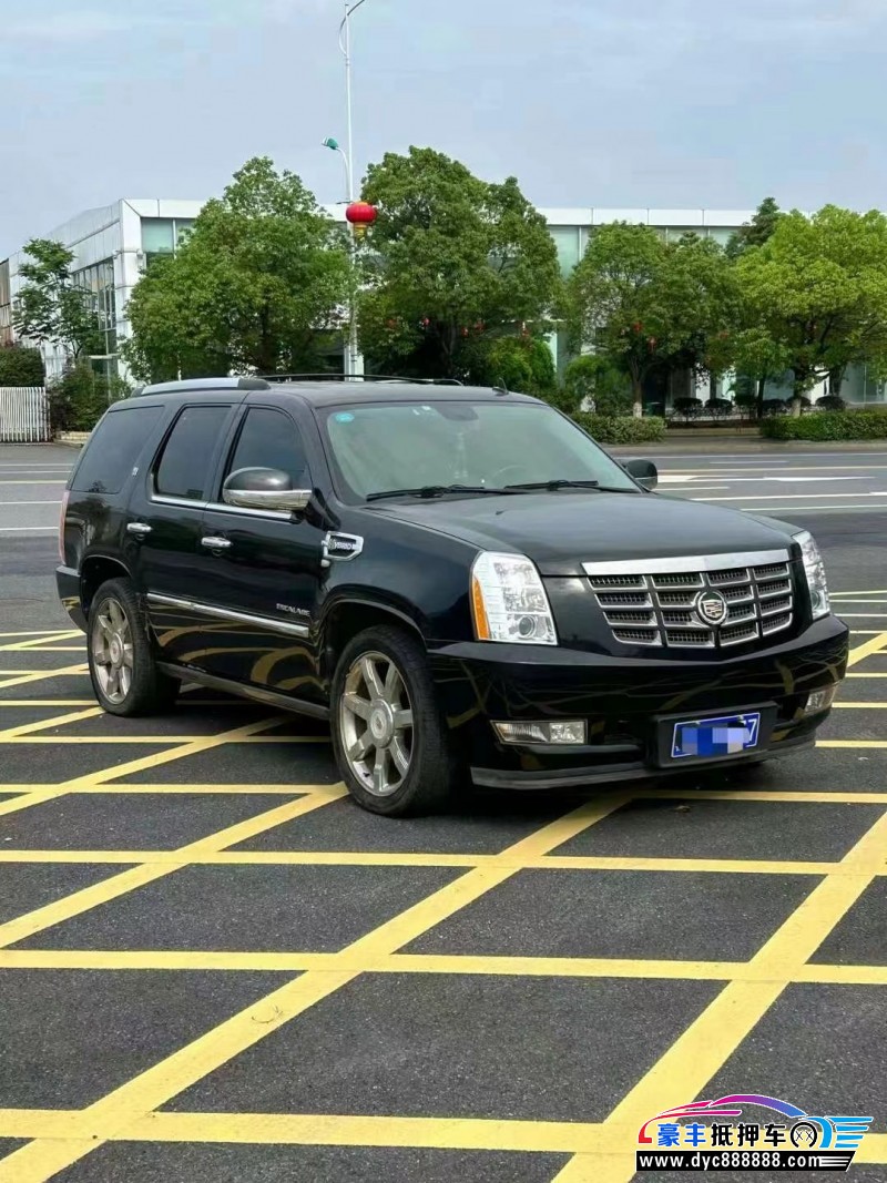 13年凯迪拉克凯雷德轿车抵押车出售