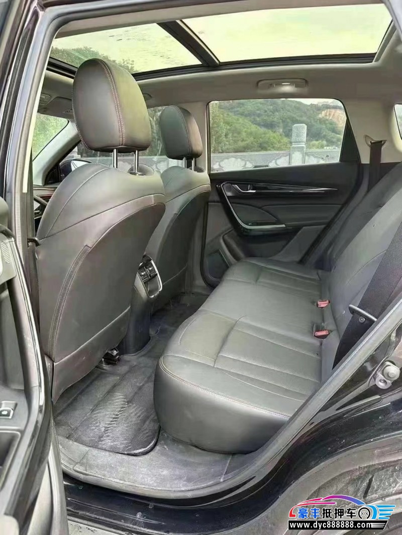 22年东风AX7轿车抵押车出售