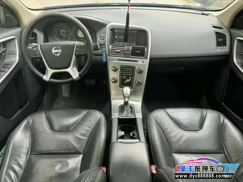 13年沃尔沃XC60轿车抵押车出售