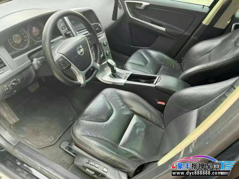 13年沃尔沃XC60轿车抵押车出售