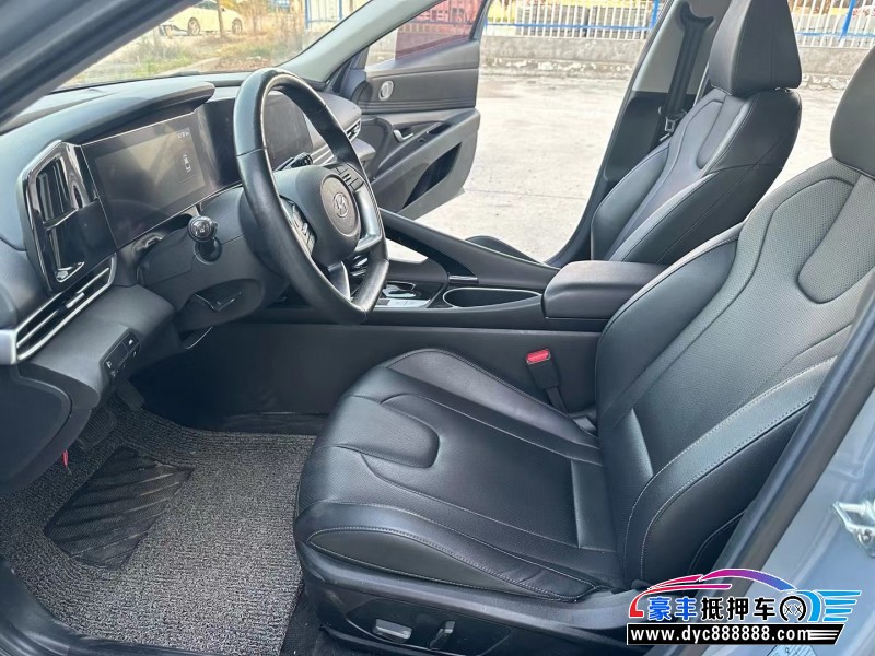 21年现代伊兰特轿车抵押车出售