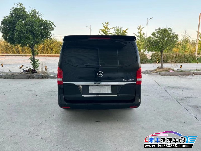 19年奔驰威霆SUV抵押车出售