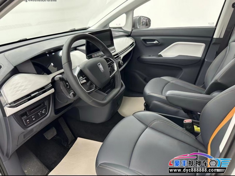 24年奔腾奔腾NAT轿车抵押车出售