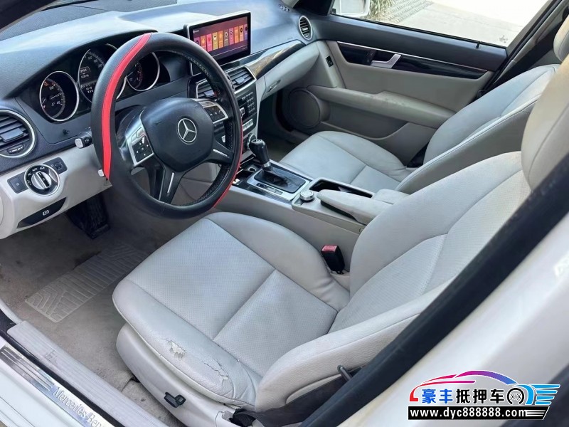 13年奔驰C轿车抵押车出售