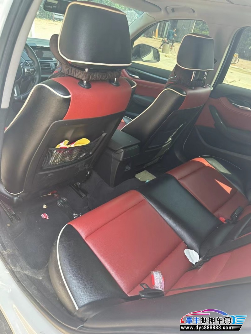 15年宝马X1轿车抵押车出售